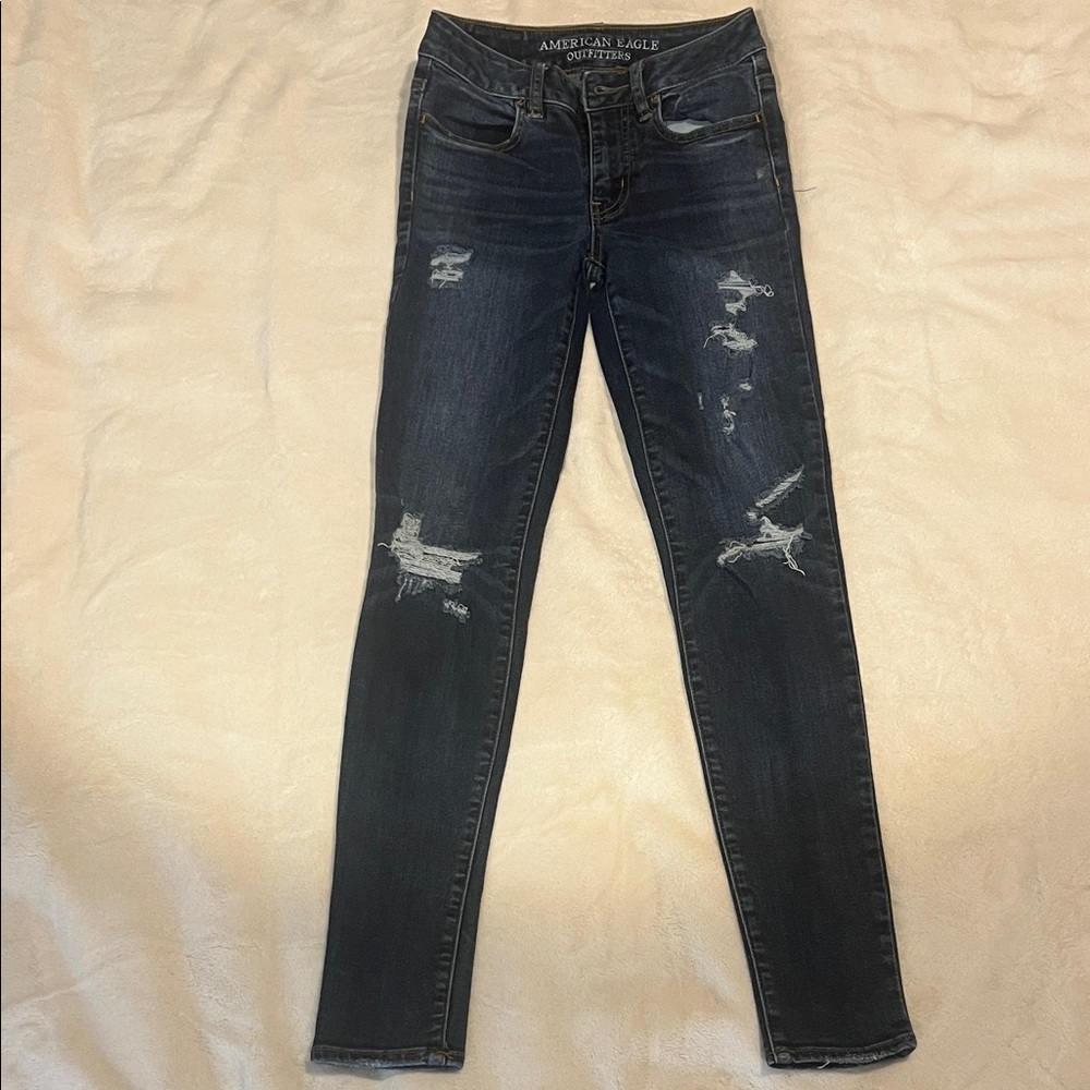 American Eagle Outfitters High Rise Distressed Jegging